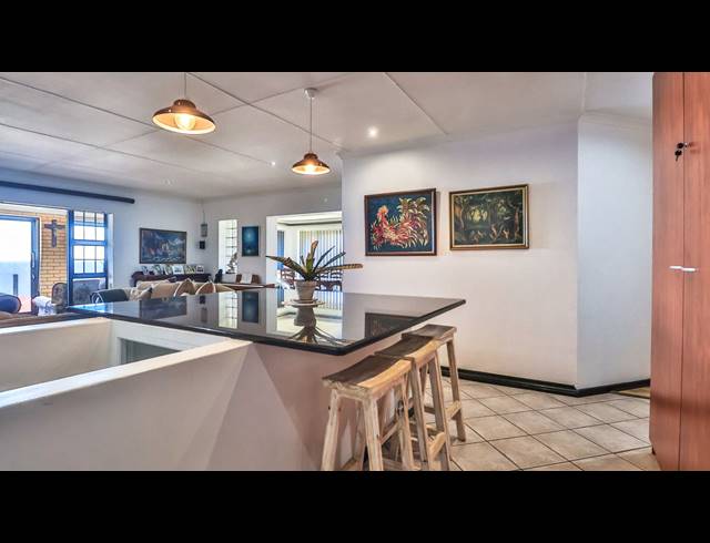 5 BEDROOM HOUSE FOR SALE IN DANA BAY